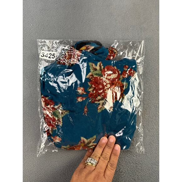 Flying Tomato  MOD Cold Shoulder Top in Teal Blue Ditsy Floral Print size small - Picture 6 of 6